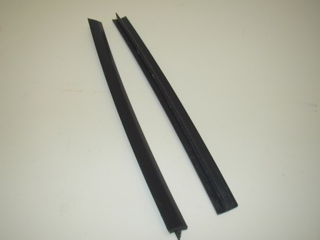 Pop-A-Slot / Pop-A-Ball 1 Inch Offset Spine T-Molding (Used) (Item #101) (Used On Upper Edges On The Side Of The Playfield) (2 X 12 Inch Long Pieces) $4.49